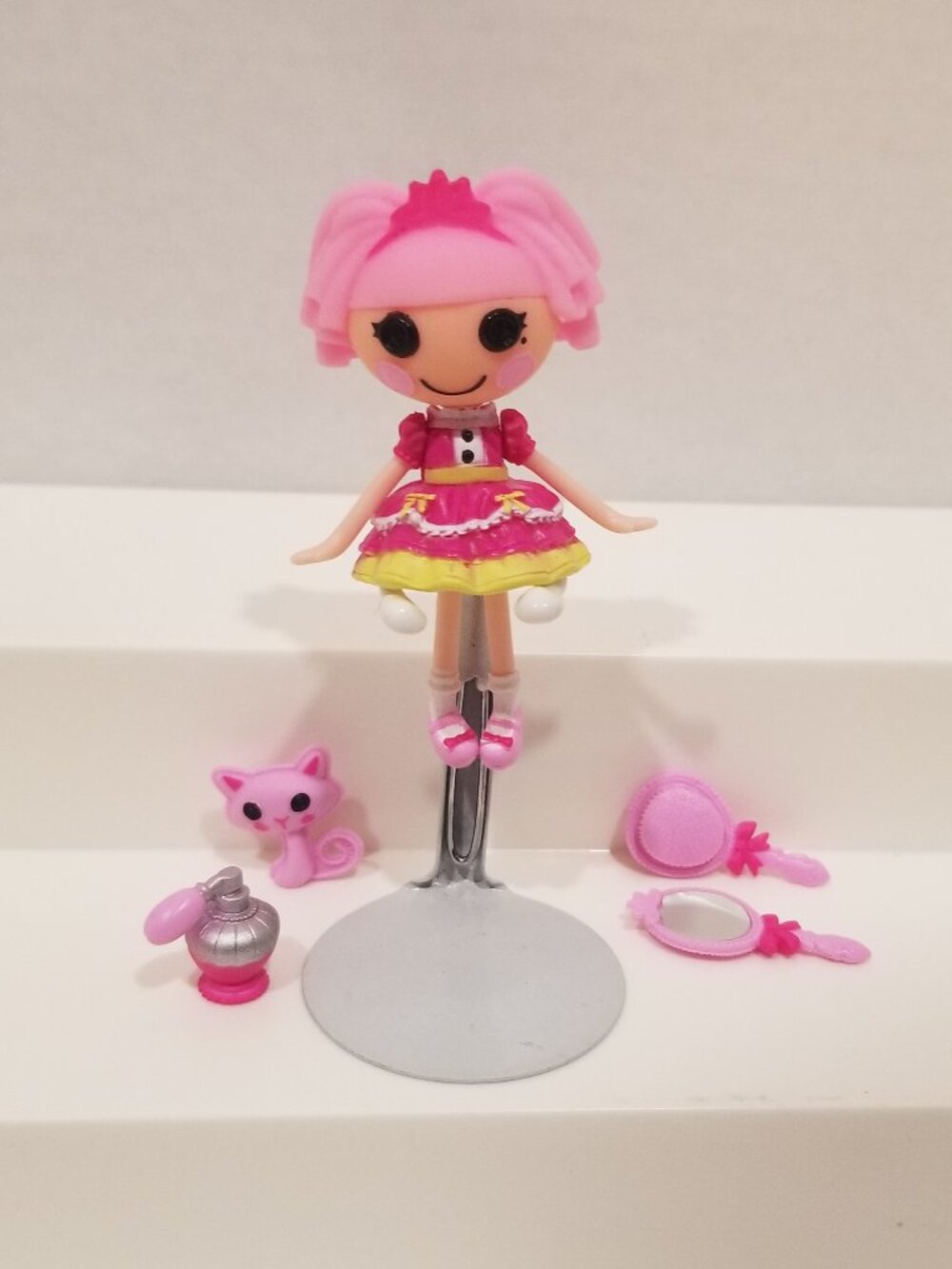 Lalaloopsy Mini Dolls, set of 3 dolls & accessories, EUC - Picture 2 of 14